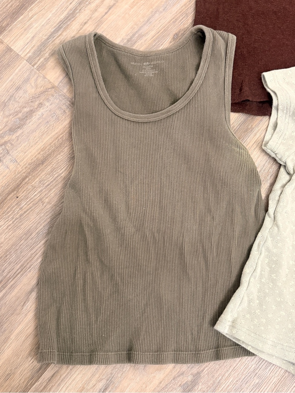 Brandy Melville Top Bundle - Picture 2 of 4